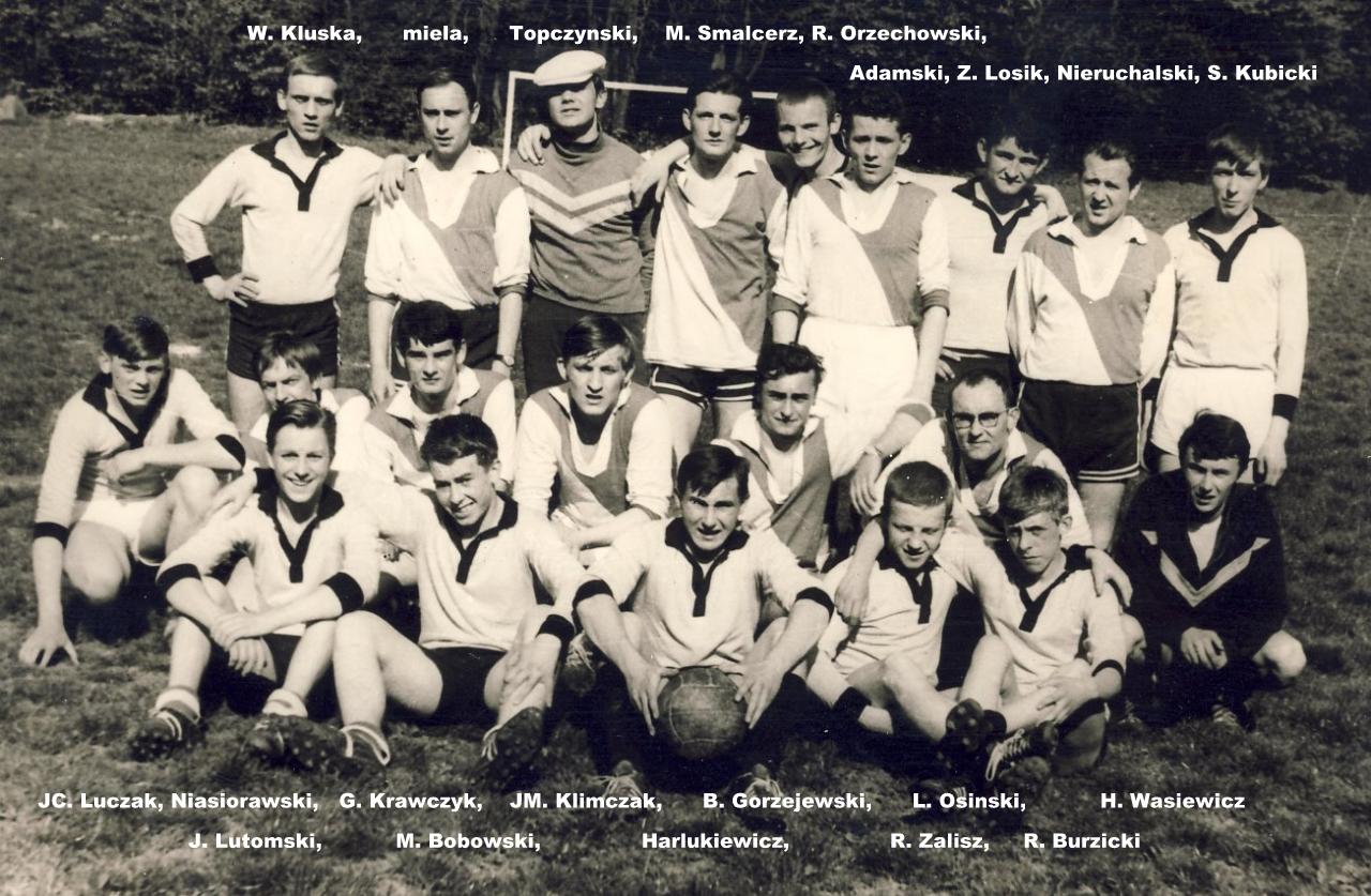 1 mai 1966 match foot eleves/vs anciens photo C Lukasiewicz 