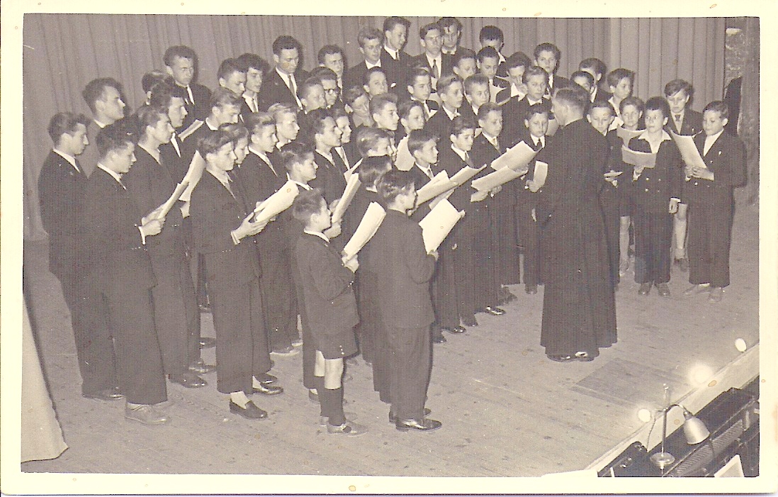 1951 Ostricourt Salle Saint Stanislas Chorale