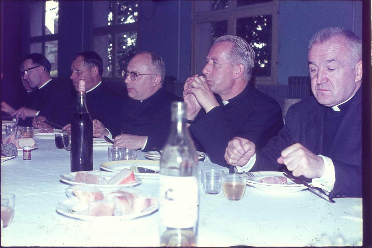 de droite R.P. Muller, Lewicki, Repka, Pakula (Photo JSK)