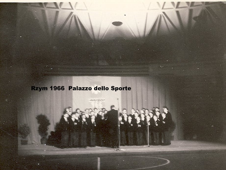 Rome mai 1966, Chorale au Palais des Sports détail (