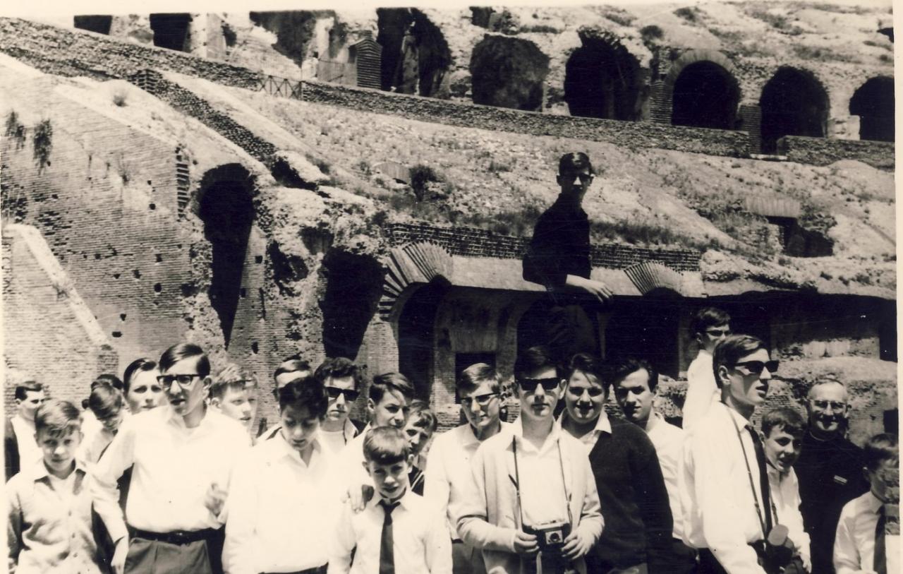 Rome-Mai 1966, dans le Colisée détail  (ph)