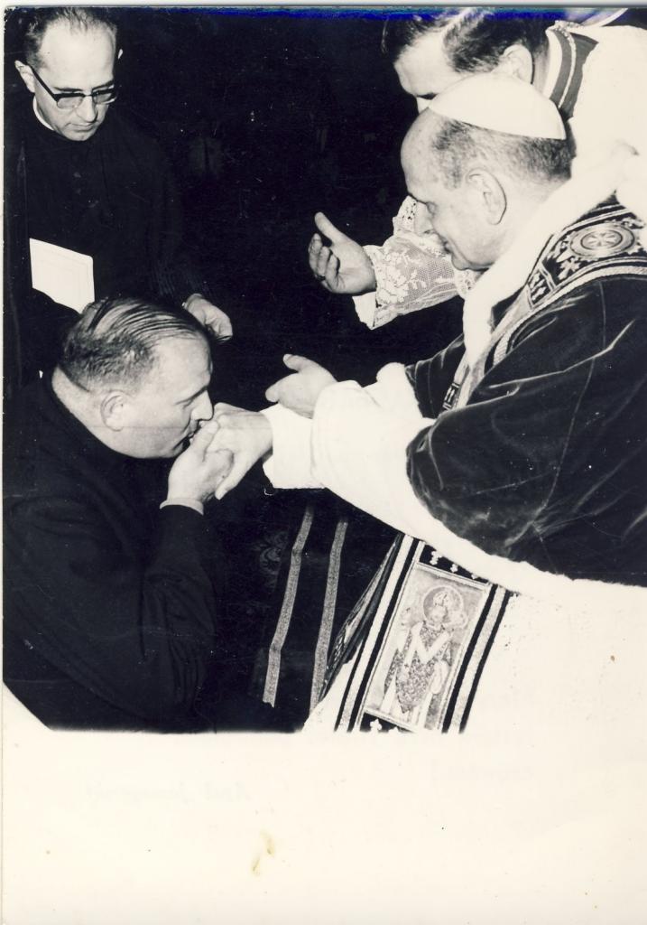 S.S. Paul VI & R.P. Olejnik (photo C. Lukasiewicz)