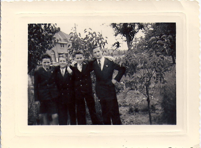1951, Chorale à Ostricourt,On reconnaît T. Głowacz, ??, Mika, ??