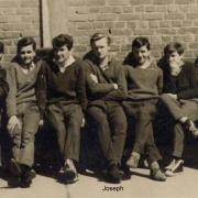 Les copains sur le banc