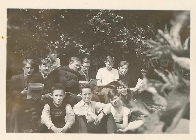 1949, dans la cour de Saint Casimir au 15, place de la République